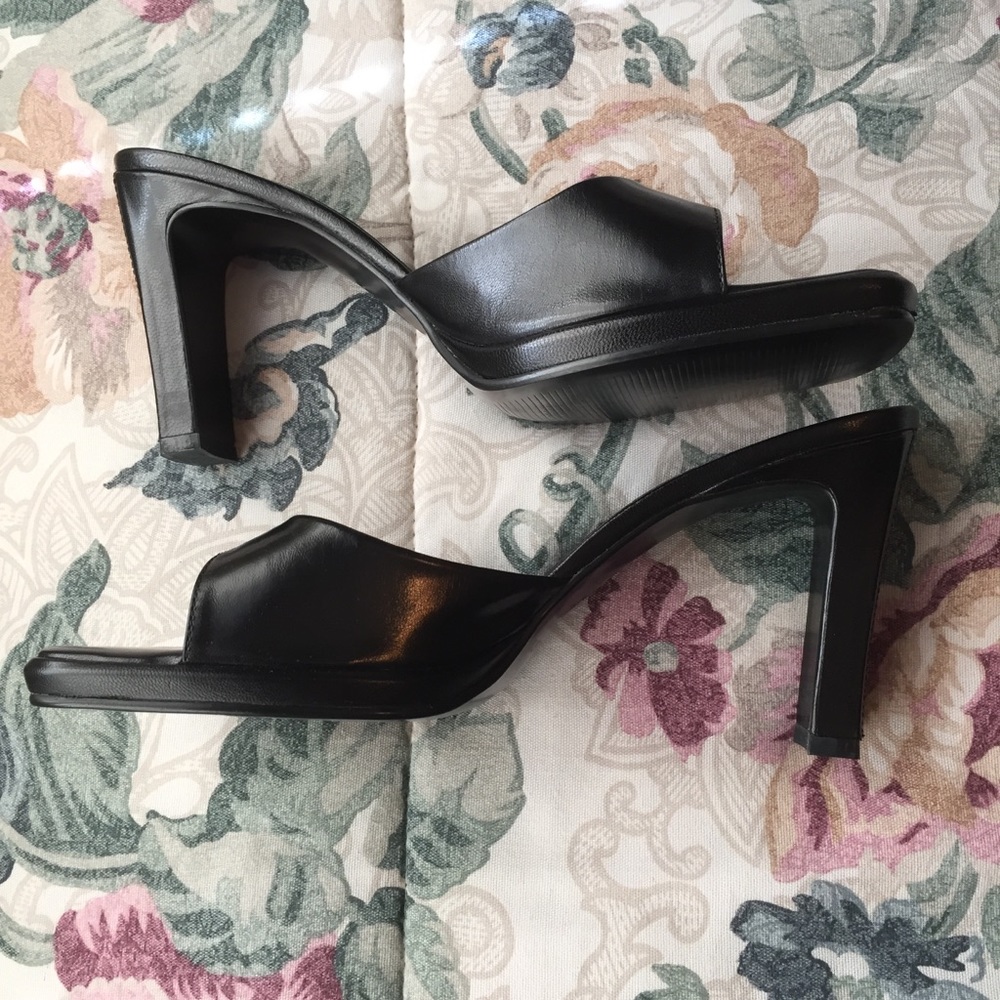 🌿 Gianni Bini Black Leather Heels 🍃